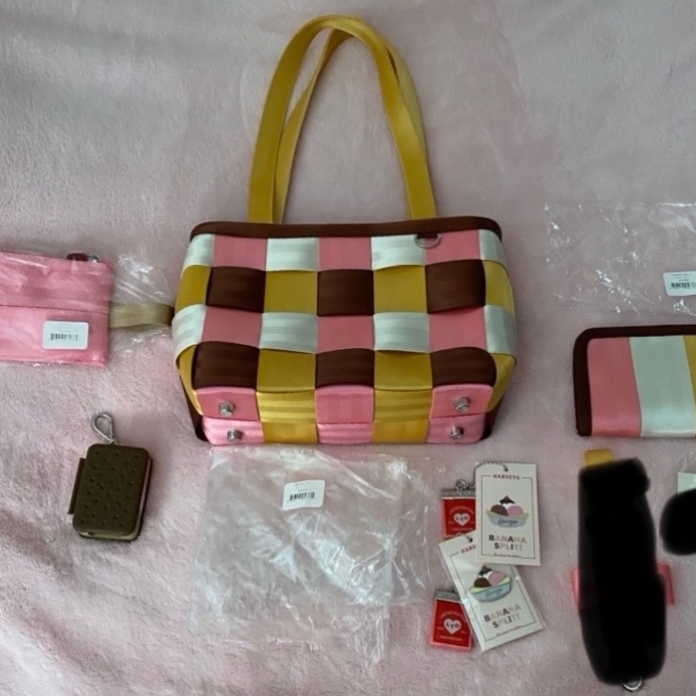 Harveys Banana Split purse, wallet, and accessory bundle